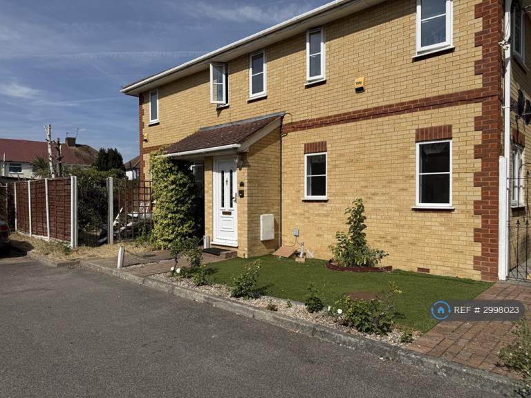 2 bedroom flat in Gardner Place, Feltham, TW14 (2 bed) (#2998023)
