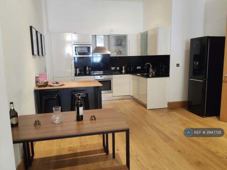 2 bedroom flat in Scarbrook Road, Croydon, CR0 (2 bed) (#2947728)