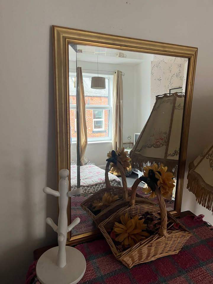 Large Gold Framed Mirror – Good Condition