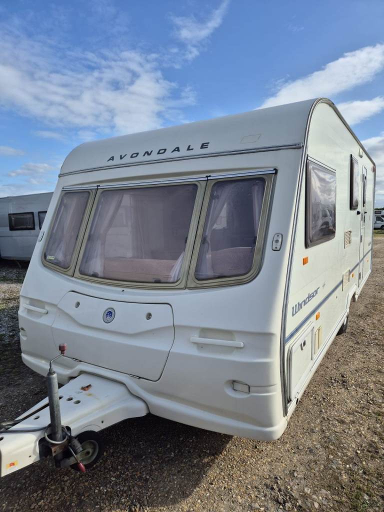 Avondale 2005 4 berth caravan 