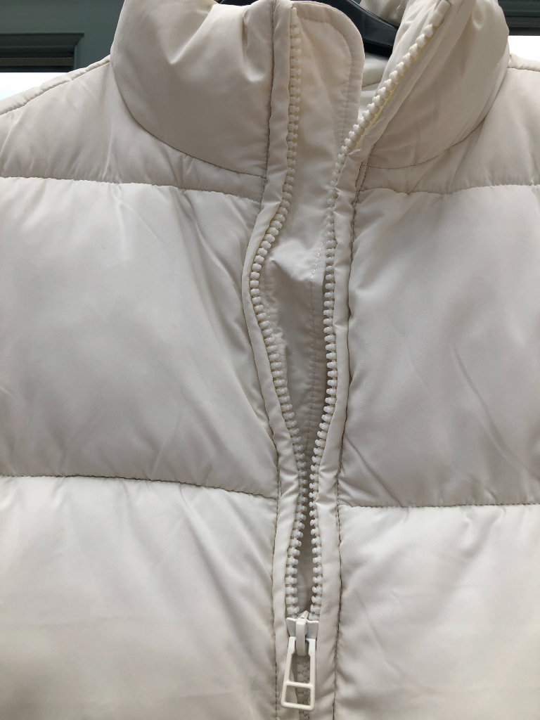 Monki ivory puffer vest/jacket XXS UK4 - or UK6 for a more fitted look VGC ONO