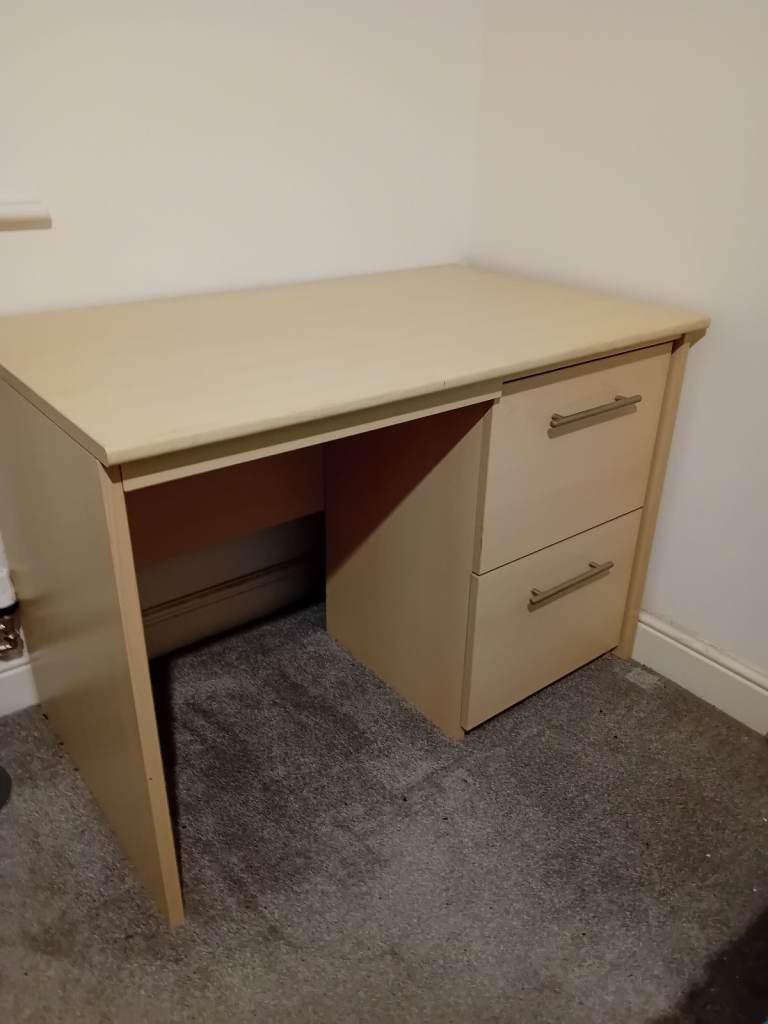 Great desk