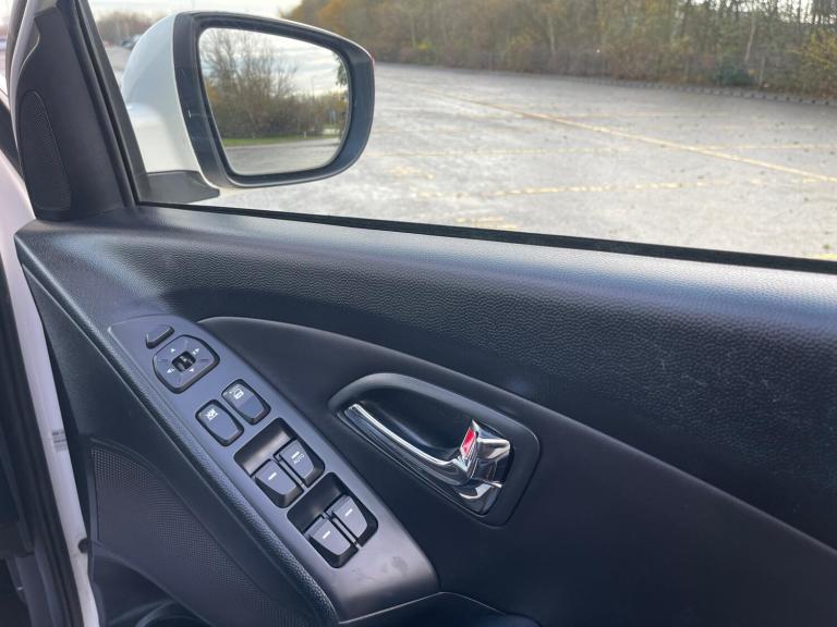 2013 Hyundai Ix35 1.7 CRDi Premium 5dr 2WD ESTATE Diesel Manual