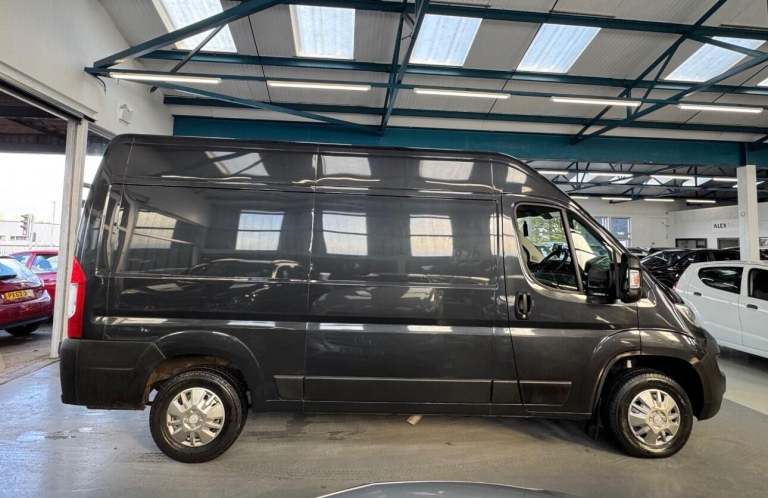 2017 Peugeot Boxer 2.0 BlueHDi H2 Professional Van 130ps PANEL VAN DIESEL Manual