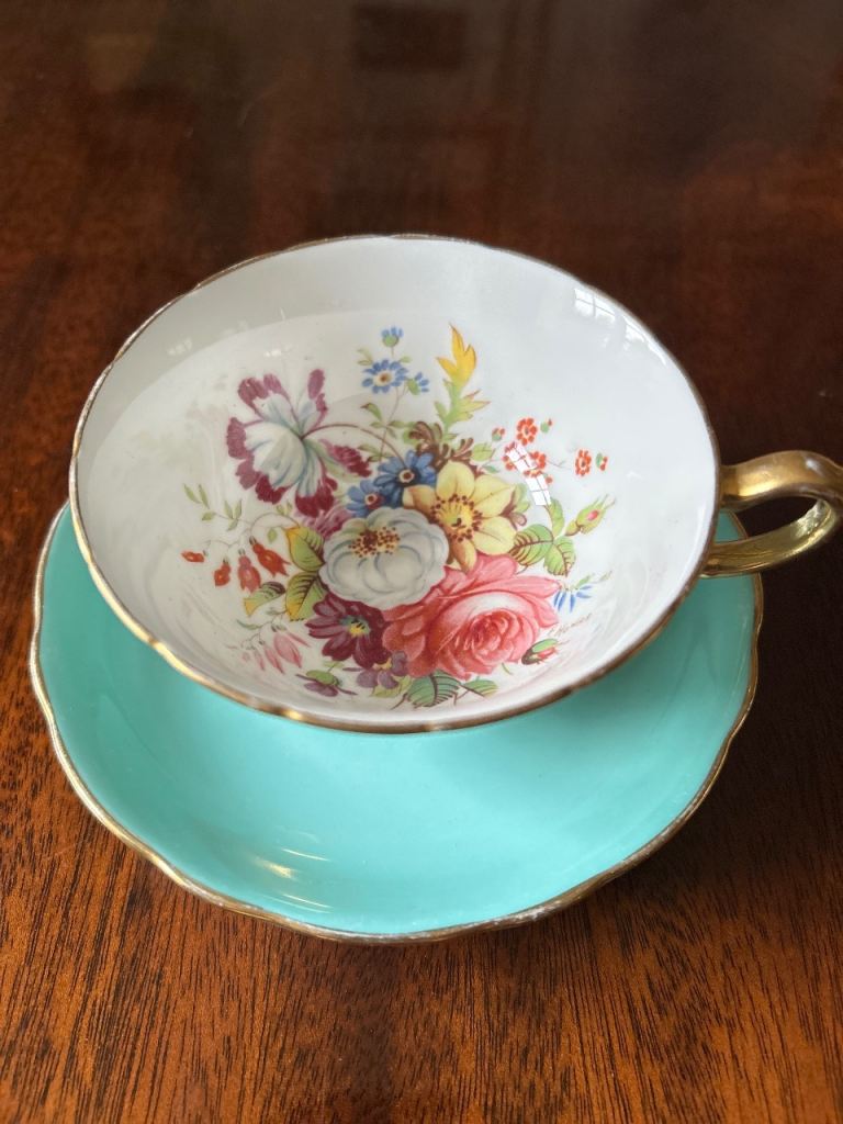 Vintage Hammersley bone china teacup & saucer, green with gilt & floral pattern