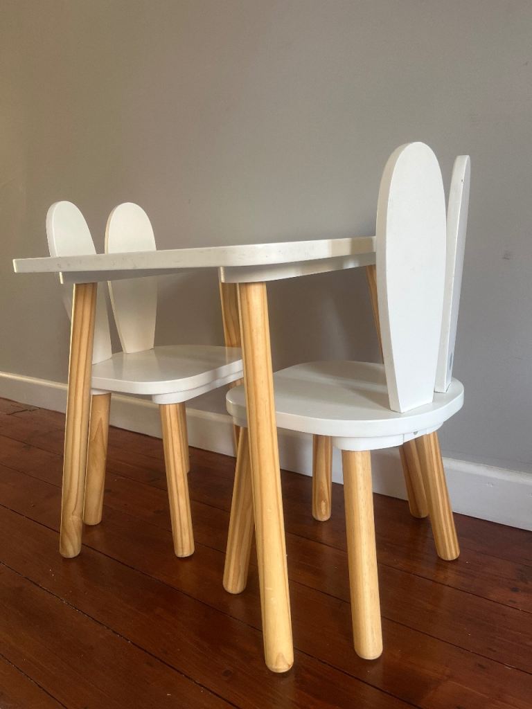 White Kids Table and Two Bunny Ear Chairs – Good Condition