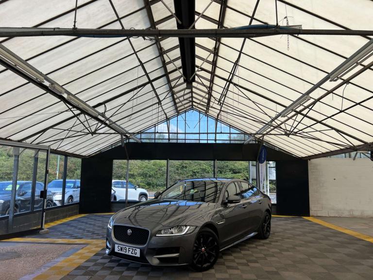 2019 Jaguar XF 2.0 XF R-Sport D Auto 4dr Saloon Diesel Automatic