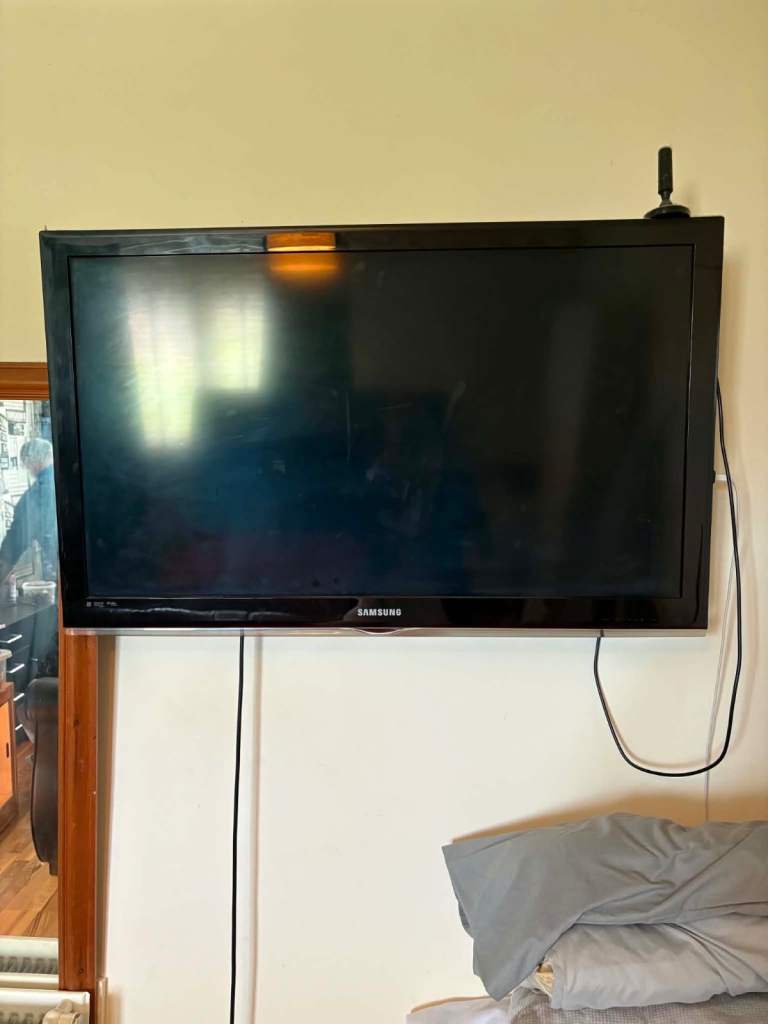 Samsung TV - Good Working Order