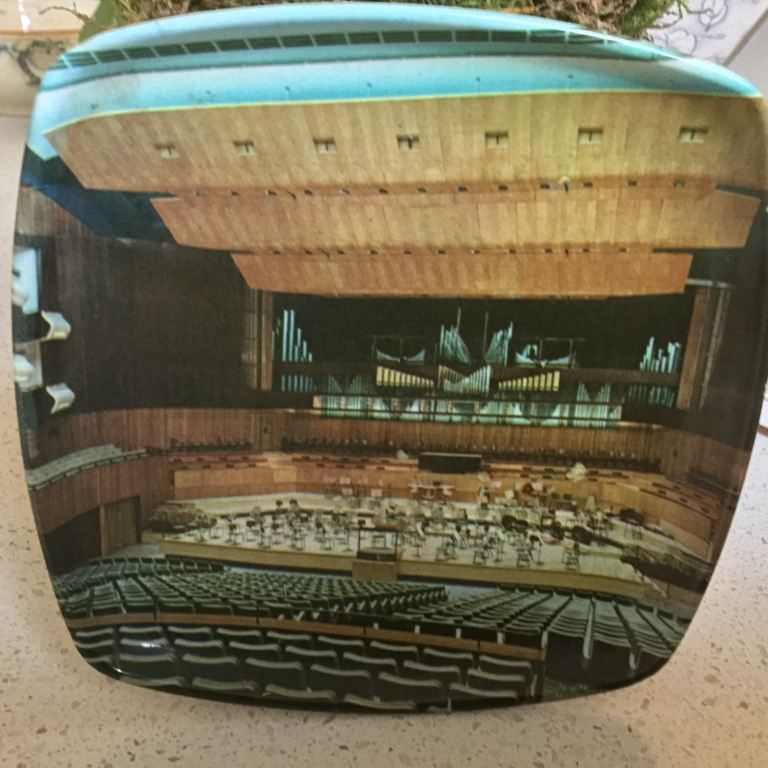  Vintage Commemorative plastic plate