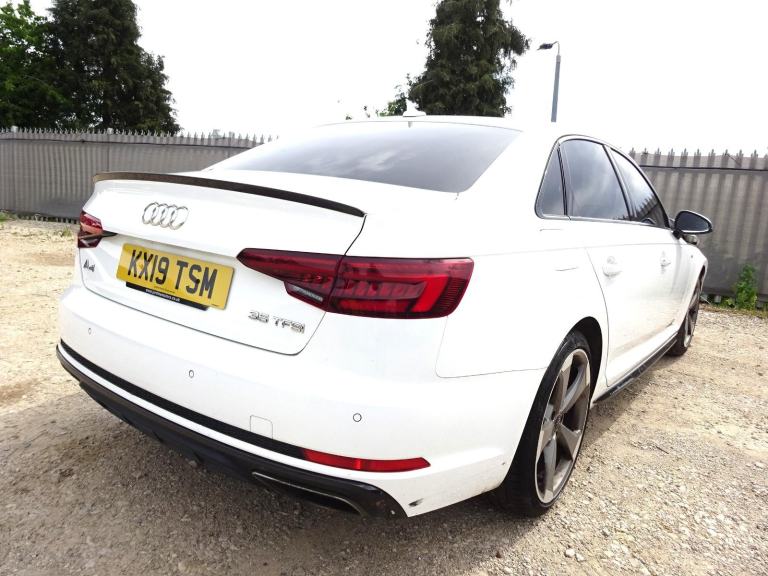 2019 19 REG AUDI A4 S LINE BLACK EDITION 35 TFSI AUTO DAMAGED REPAIRABLE SALVAGE