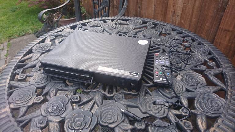 LG BP250 Blu-ray DVD Player 12V With Remote