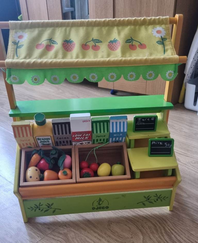 Pretend play market stall 