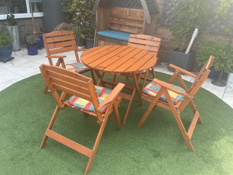 5 Piece Wooden Folding Garden Set Table & Chairs