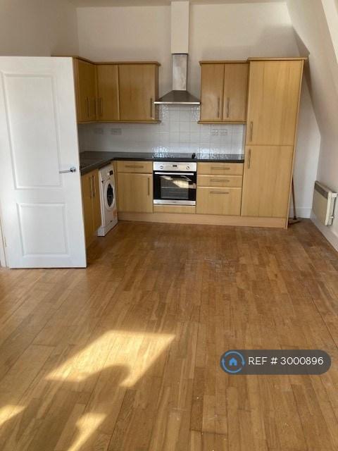 2 bedroom flat in Easter House, Braintree, CM7 (2 bed) (#3000896)