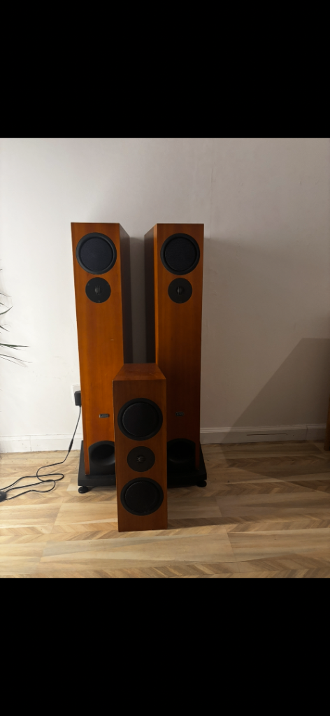 Linn 5140 Floorstanding Speakers & Centre Channel Speaker 
