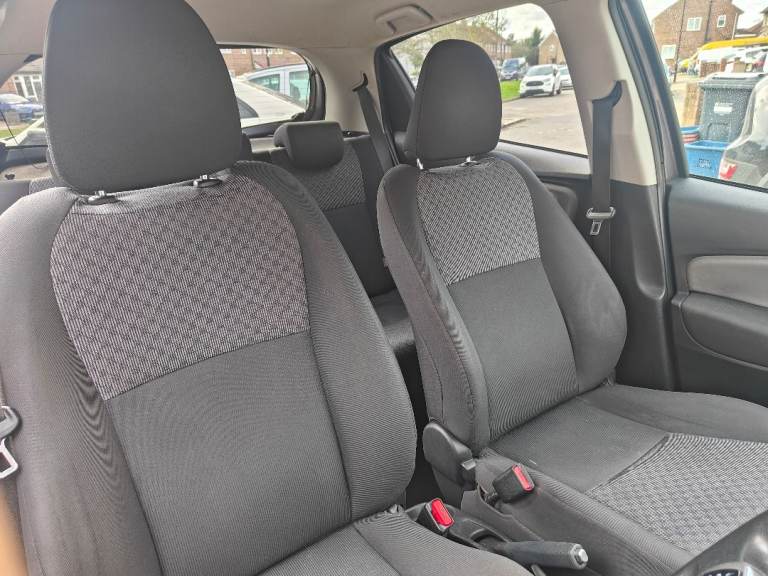 Toyota, YARIS, Hatchback, 2015, Other, 1329 (cc), 5 doors