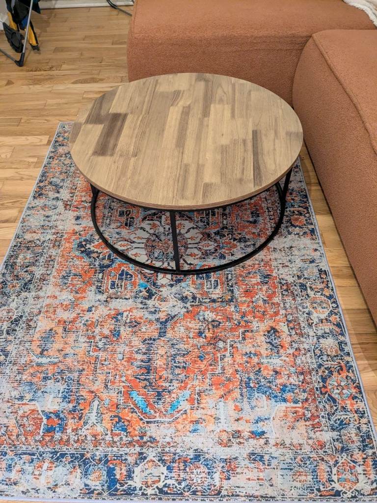 Spacious round coffee table