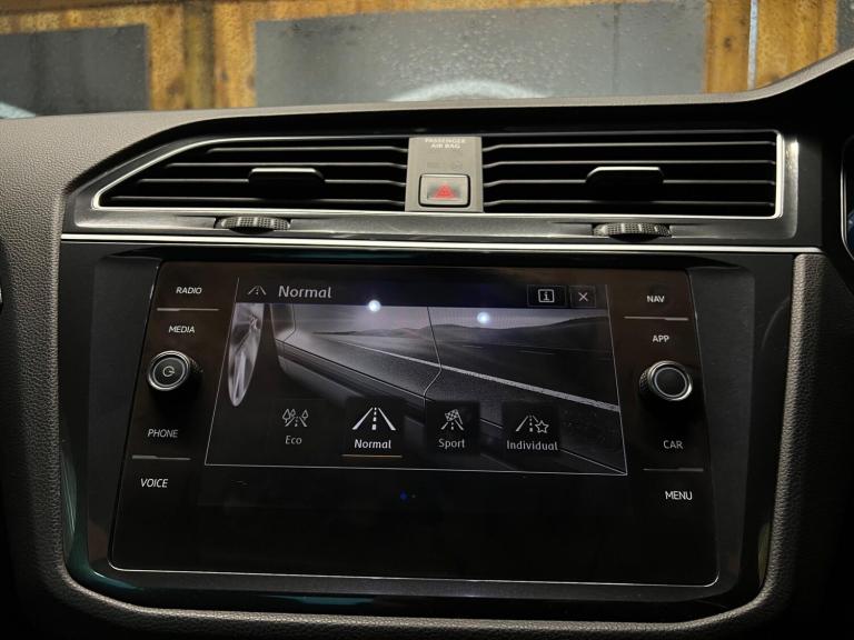 2018 Volkswagen Tiguan 2.0 TDI R-Line DSG 4Motion Euro 6 (s/s) 5dr ESTATE Diesel Automatic