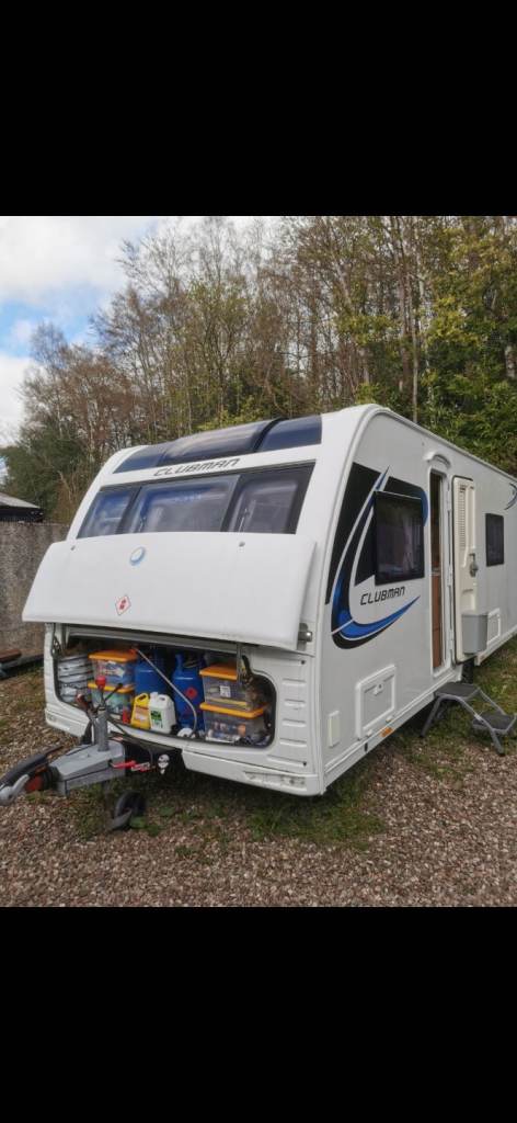 caravan 2018 twin beds