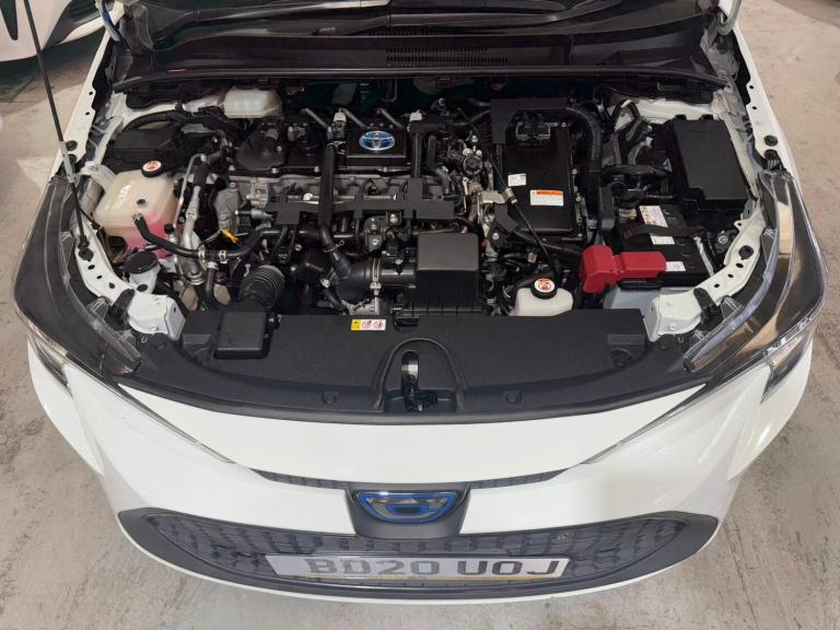 2020 Toyota Prius 1 790 CC TOYOTA COROLLA TOURING Hybrid