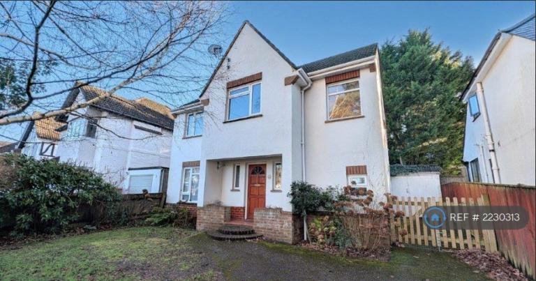 3 bedroom house in Birchwood Road, Poole, BH14 (3 bed) (#2230313)