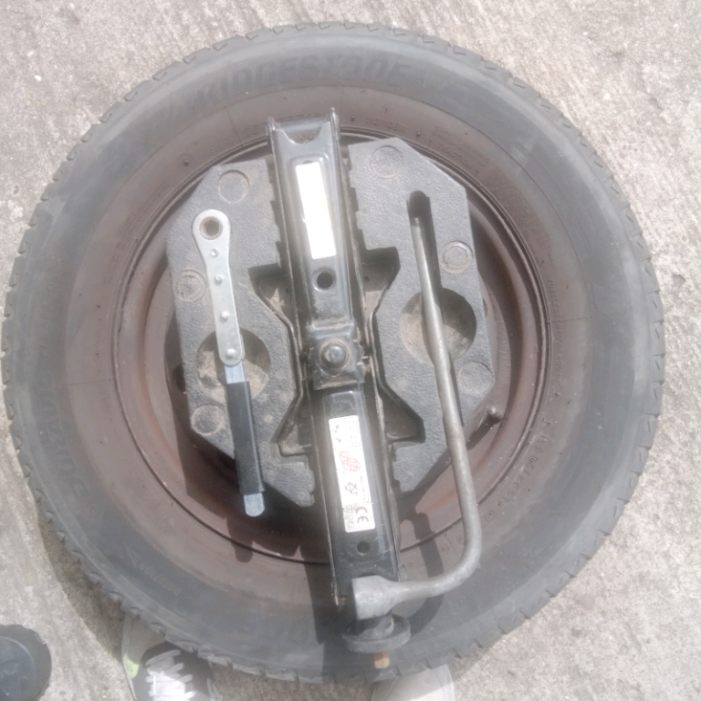 Ldv maxus spare wheel, hub caps and jack set