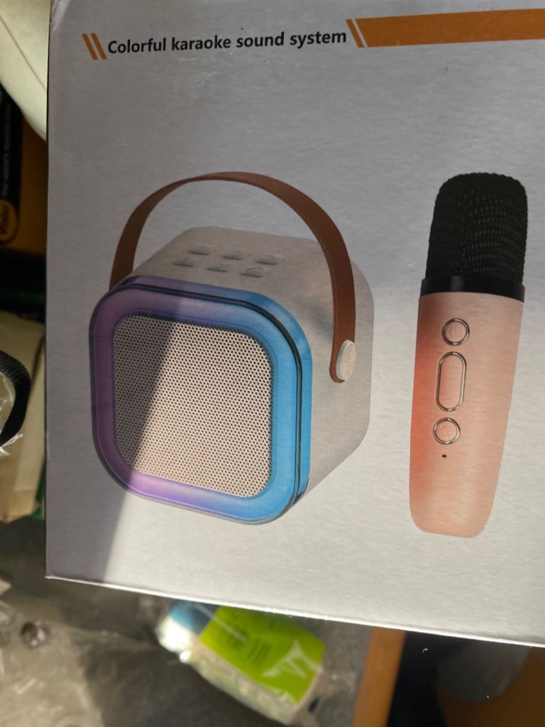 Kids portable karaoke machine (NEW) 