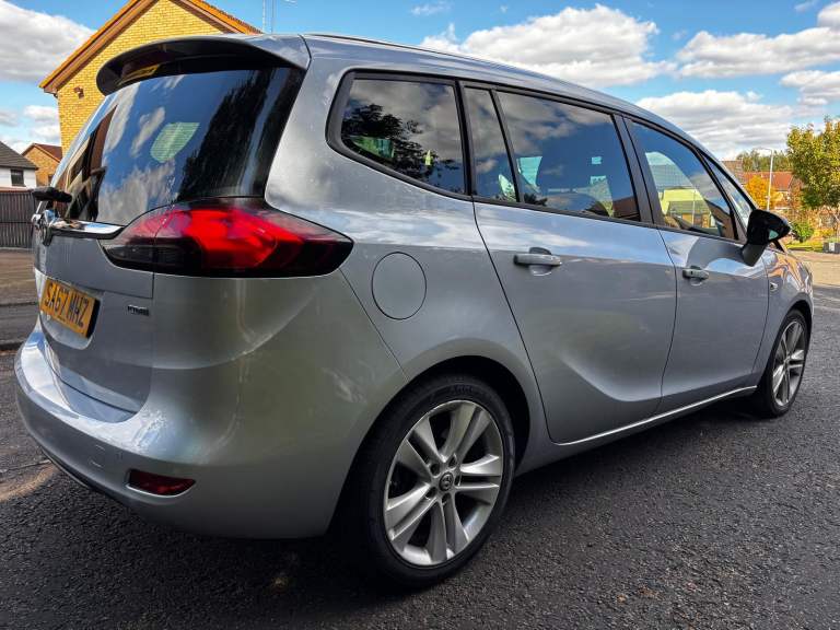 2017 VAUXHALL ZAFIRA TOURER SRI NAV 2.0, MOT DECEMBER 26, NO ADVISORS 