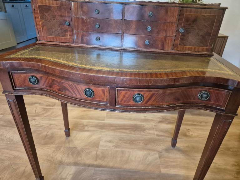 Ladies Sheraton Style Flame Mahogany Writing Table JAYCEE furniture made in England 1940-1950