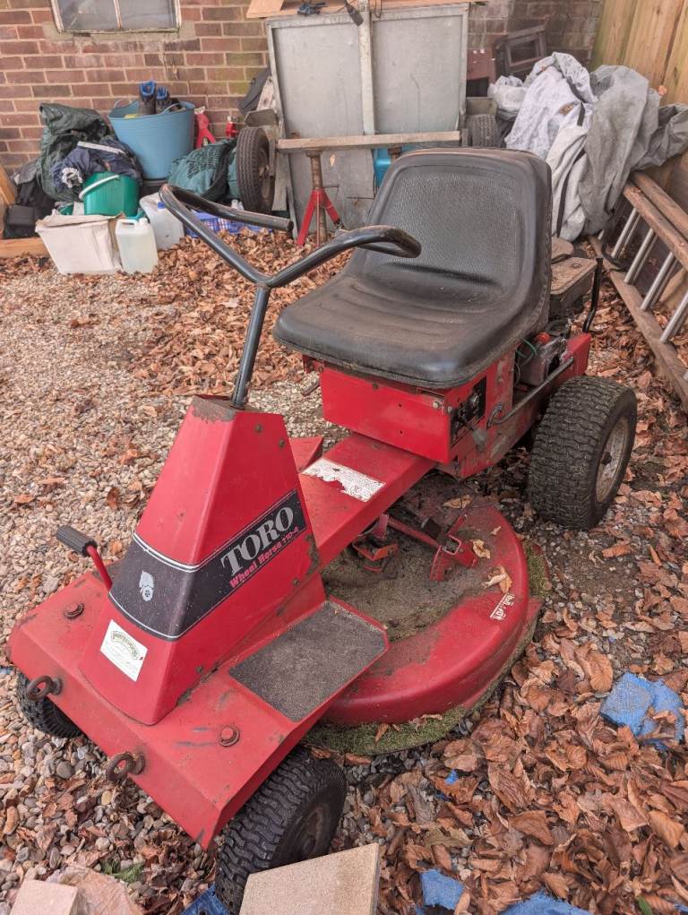 Ride on mower Toro wheel horse 110/4