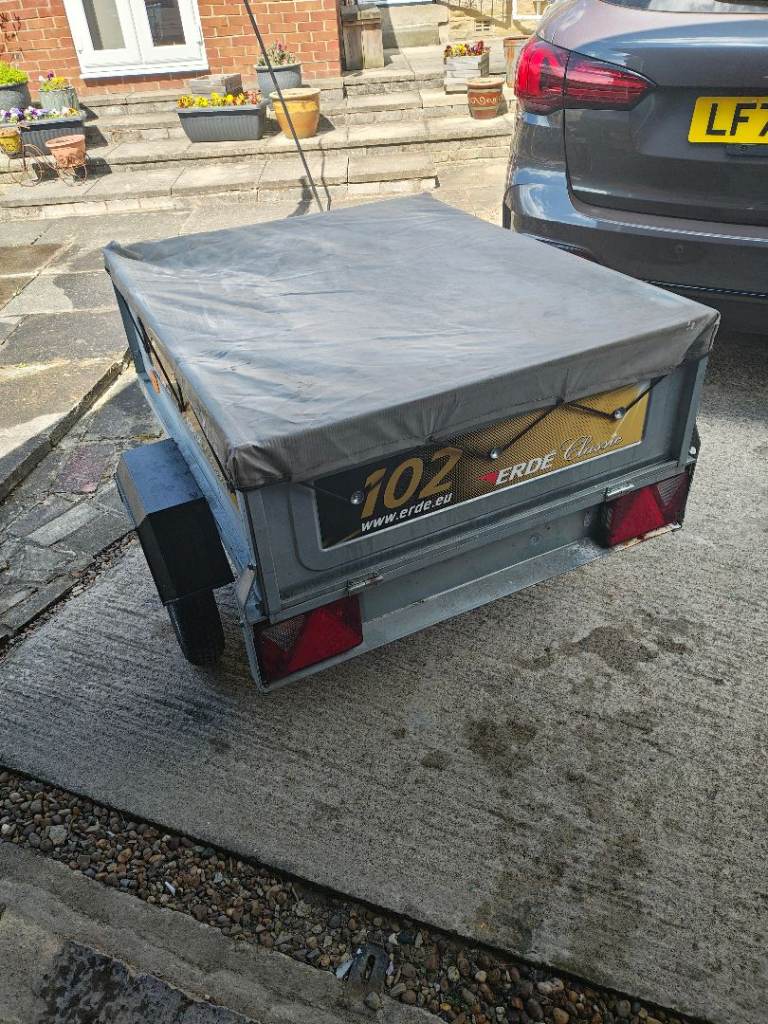 Erde 102 Trailer