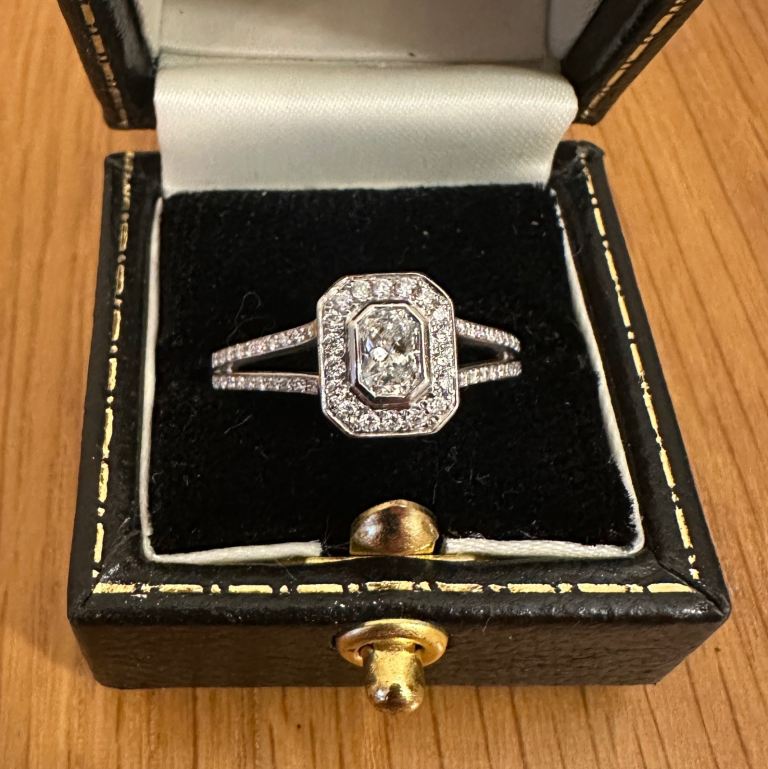 Platinum & Emerald Cut Diamond Ring Size N.5 Receipt & Valuation