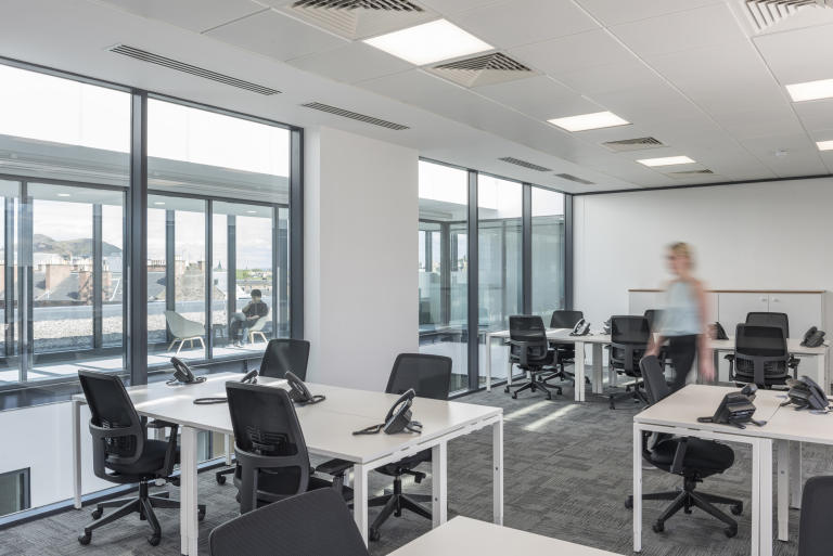 Edinburgh - EH39QA \ Private Office with 4 Desks