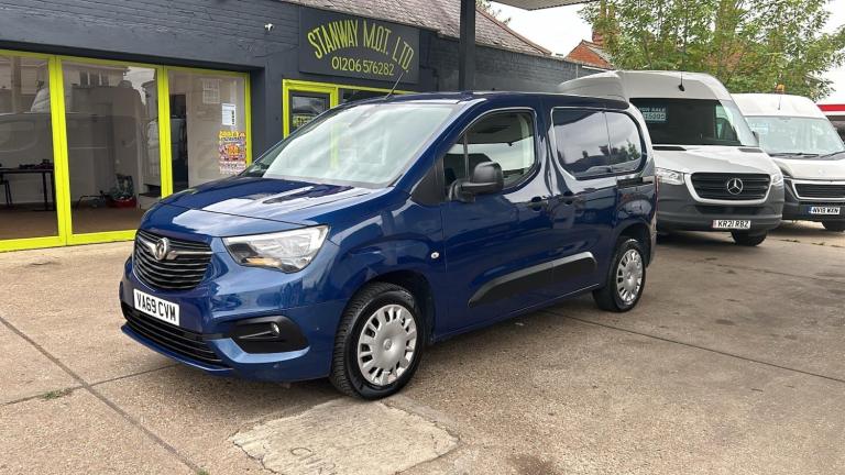 2020 Vauxhall Combo 2000 1.5 Turbo D 100ps H1 Sportive Van PANEL VAN Diesel Manual