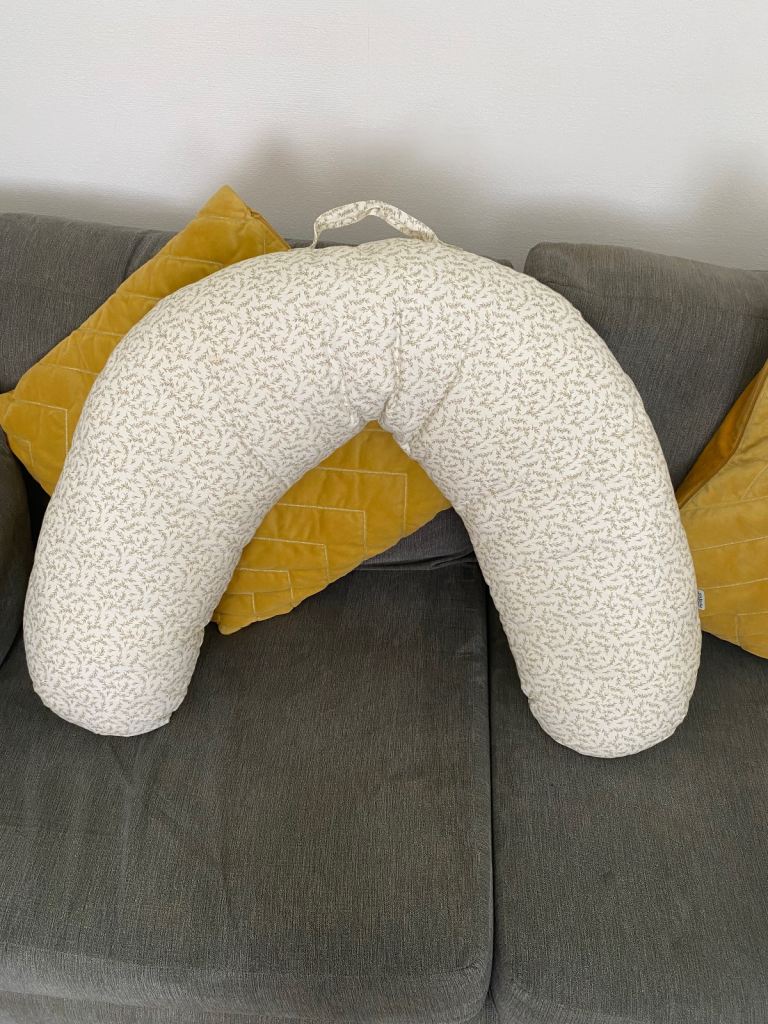 Pregnancy pillow 