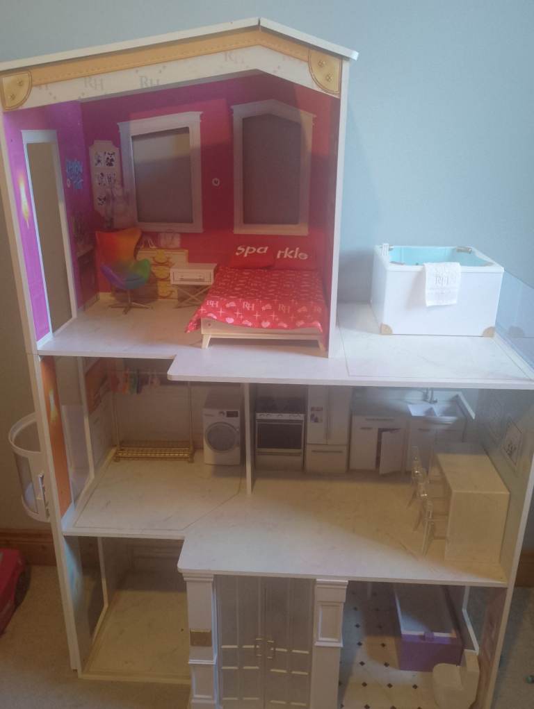Rainbow High Doll House 