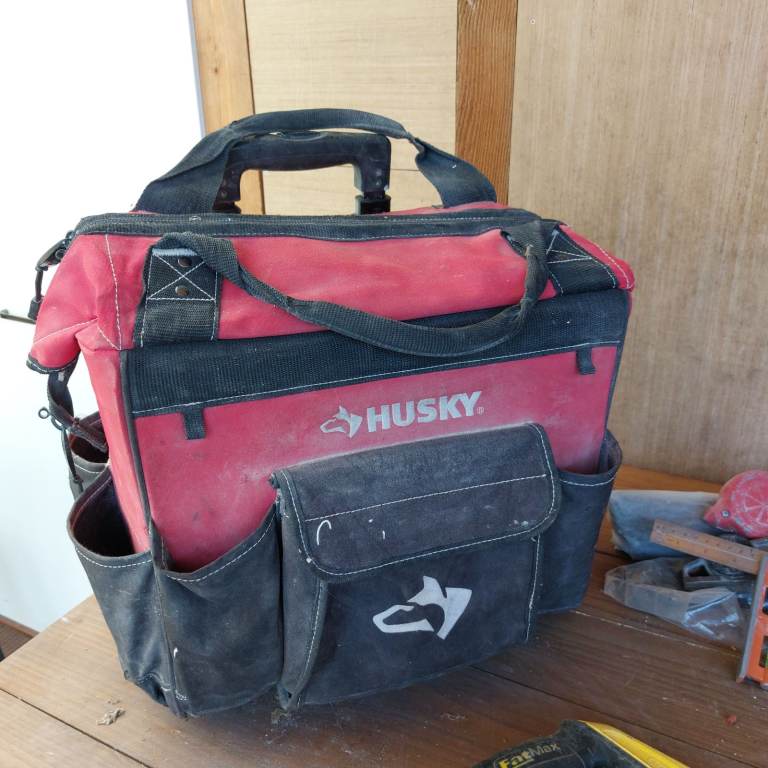  HUSKY ROLLING TOOL BAGS