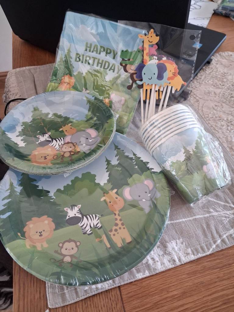 New Jungle Animal Happy Birthday Party Supplies - Plates, Cups, Napkins, Toppers
