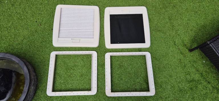 Dometic or Heki 400x400mm rooflight inner frame blind with flyscreen.