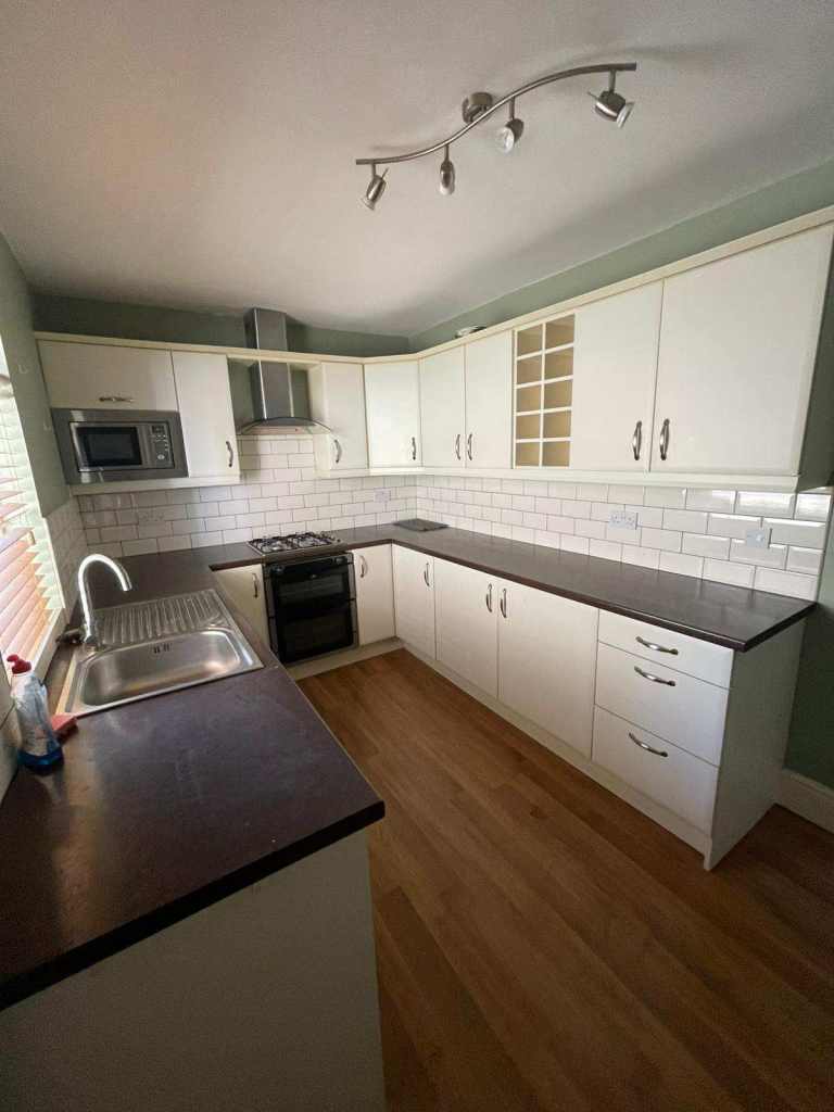 3-Bedroom Terraced House to Let – Sought-After Location in Liverpool 