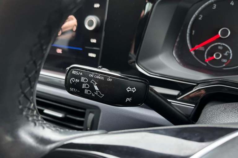 2021 Volkswagen Polo 1.0 EVO 80 Beats 5dr - APPLE CAR PLAY, FULLY SERVICED, LOW INSURANCE Manual ...