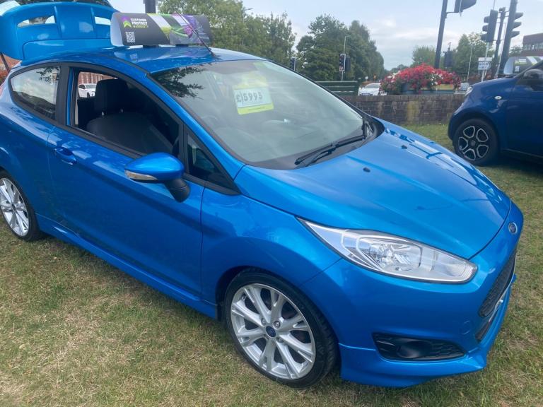 Candy Blue Zetec S In Stunning Condition. Will Be Serviced, MOT and  Warranty. 