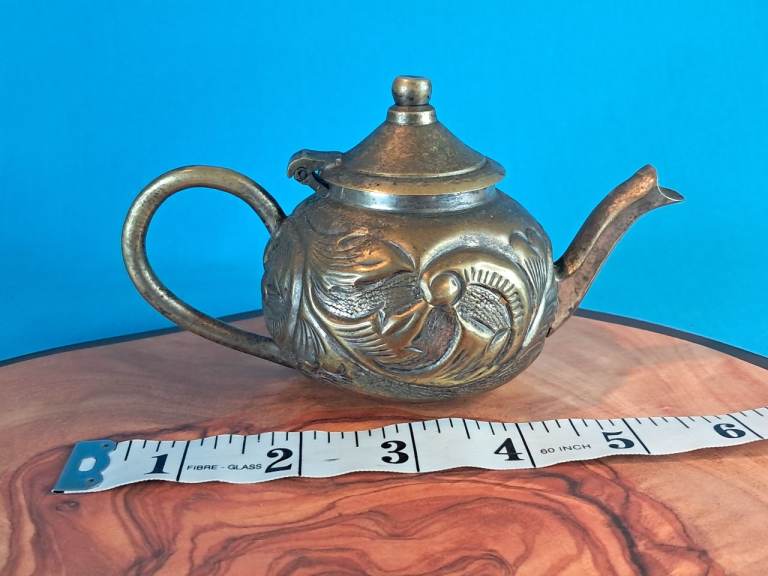Vintage Fitz and Floyd For All Seasons Carved Mini Teapot Candle.as seen.
