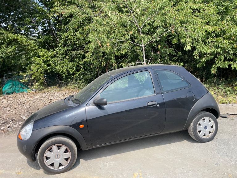 FORD KA 1.3 .DURATEC 03 REG 30636 MILES 23 SERVICE STAMPS MOT OCTOBER 13TH LOW INSURANCE 48+MPG