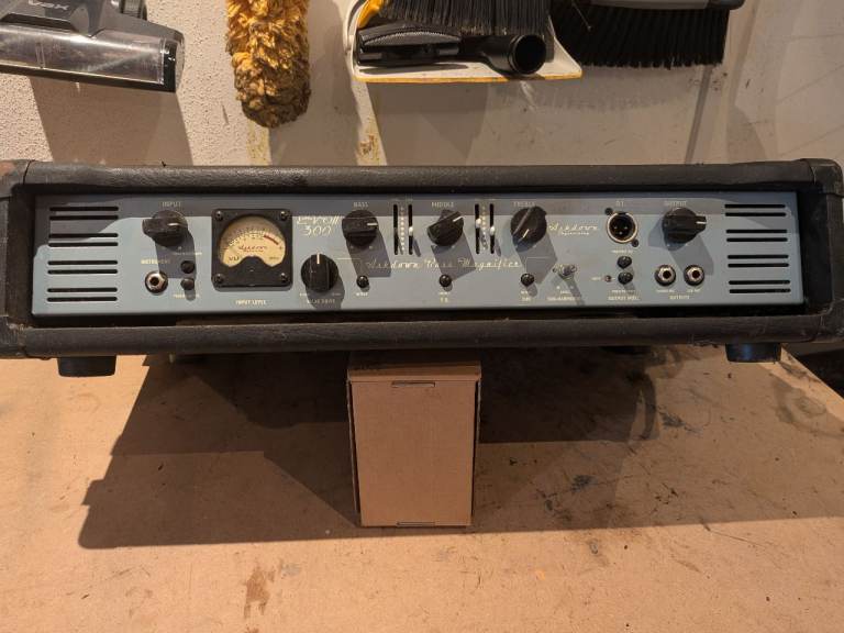 Ashdown ABM Evo II 300 watt bass amp head