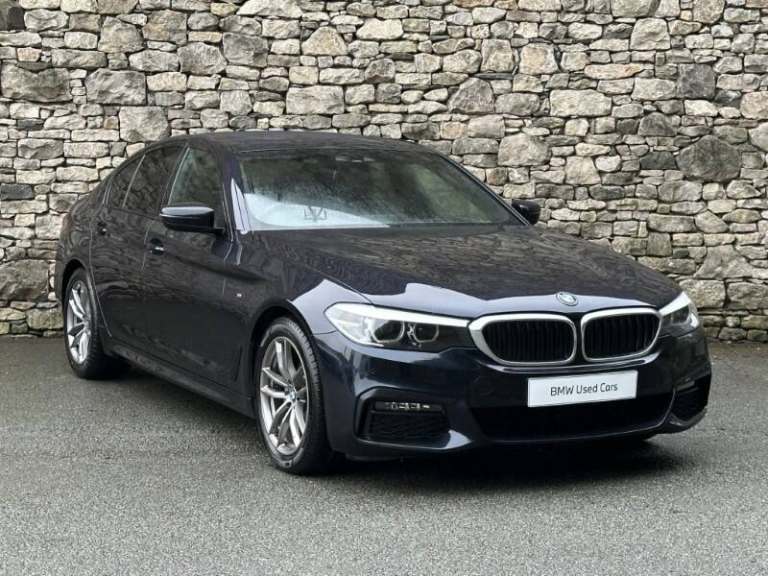 BMW 5 SERIES 520i M Sport Saloon
