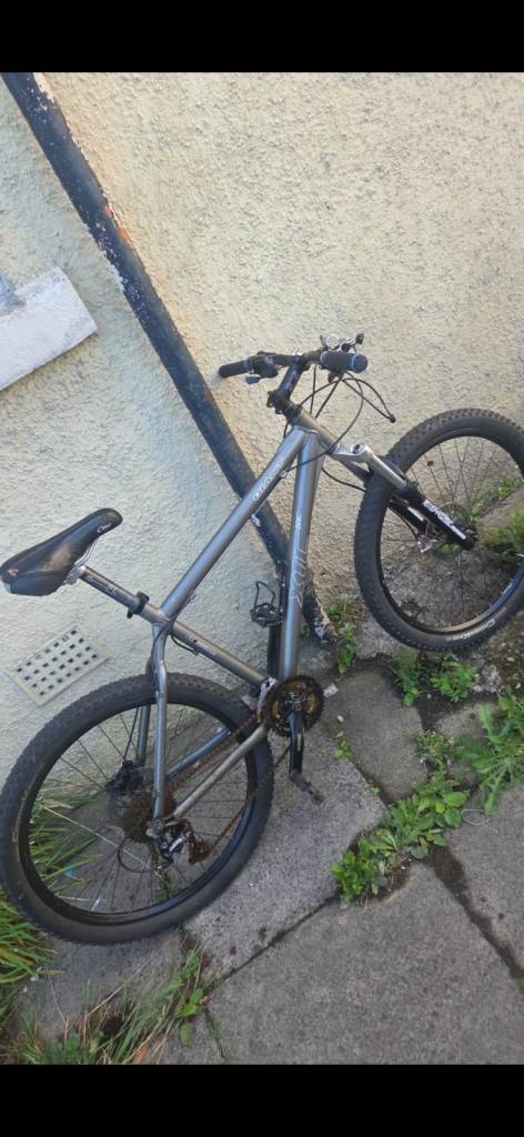 Grey Mountain Bike – Fair Condition, Ready to Ride