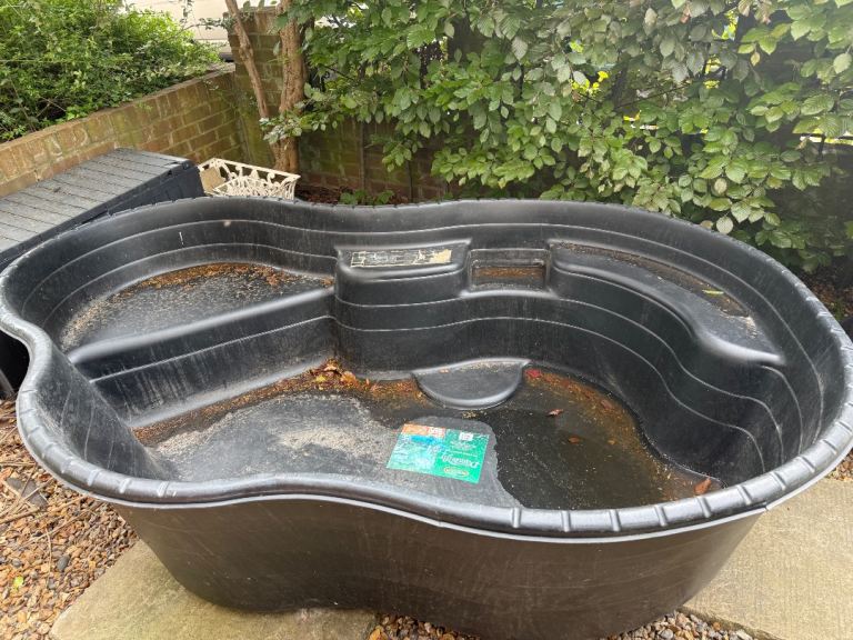Blagdon 1000L Preformed Pond and Oase filter/pump bundle