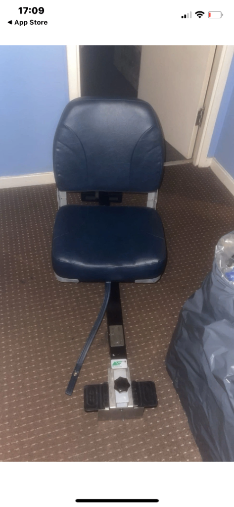 Boat seat