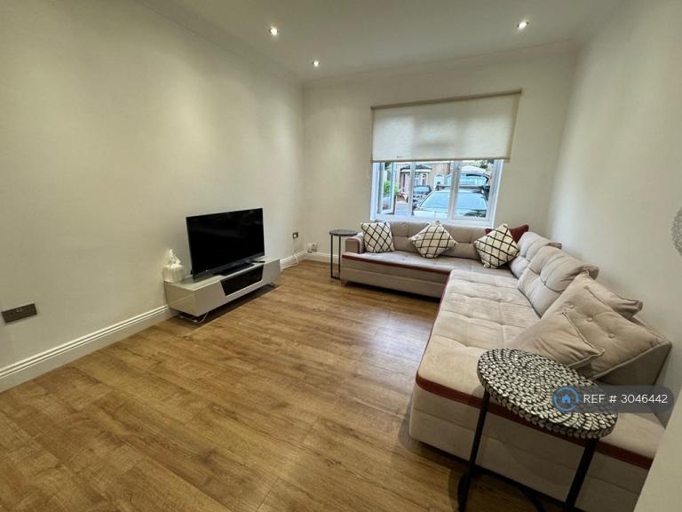 3 bedroom house in Buxton Road, London, E15 (3 bed) (#3046442)